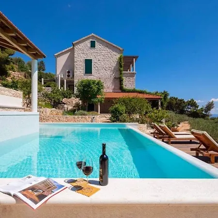 House With A Swimming Pool Sveta Nedilja, Hvar - 22136 Casa de Férias