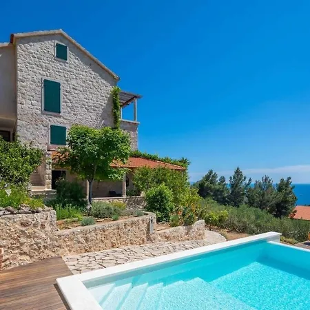 House With A Swimming Pool Sveta Nedilja, Hvar - 22136 Casa de Férias *