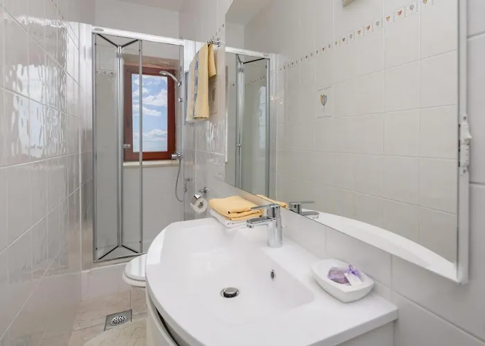 House With A Swimming Pool Sveta Nedilja, Hvar - 22136 * Jelsa (Hvar)