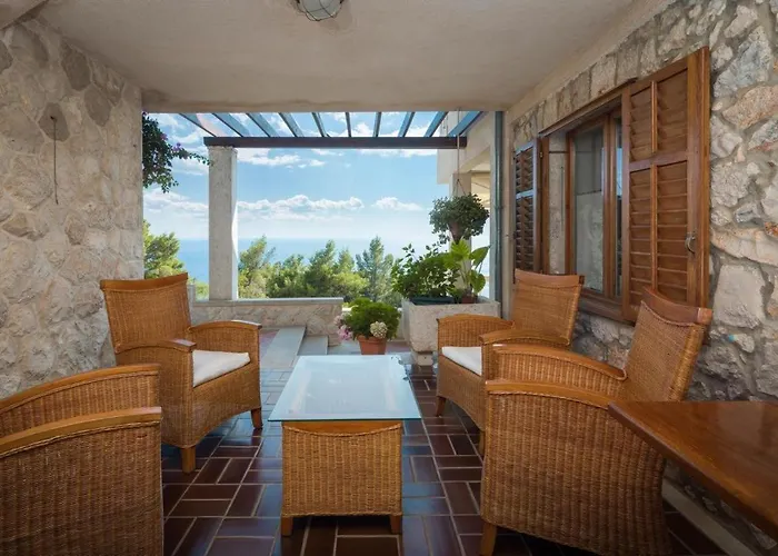 Dom wakacyjny House With A Swimming Pool Sveta Nedilja, Hvar - 22136 *